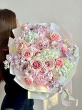 NYC Grand Pink & White Bouquet - NYC Bouquet Delivery