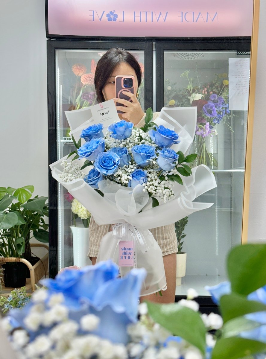 KKOT Signature Blue Rose Bouquet - KKOT Floral Studio | Jersey City Florist & Same - Day Delivery