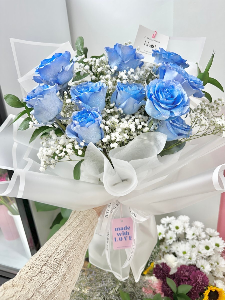 KKOT Signature Blue Rose Bouquet - KKOT Floral Studio | Jersey City Florist & Same - Day Delivery