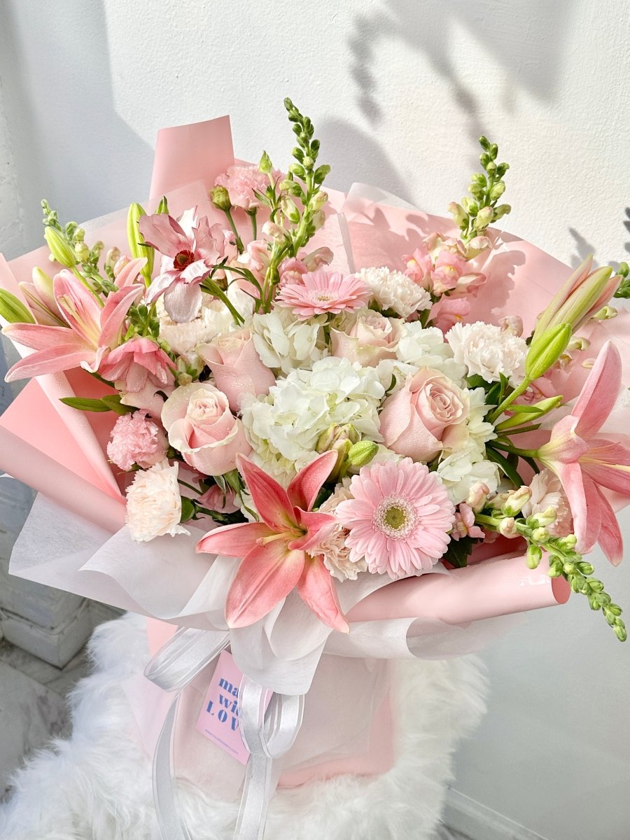 Best Seller – Valentine’s Signature Luxury Bouquet - KKOT Floral Studio | Jersey City Florist & Same - Day Delivery